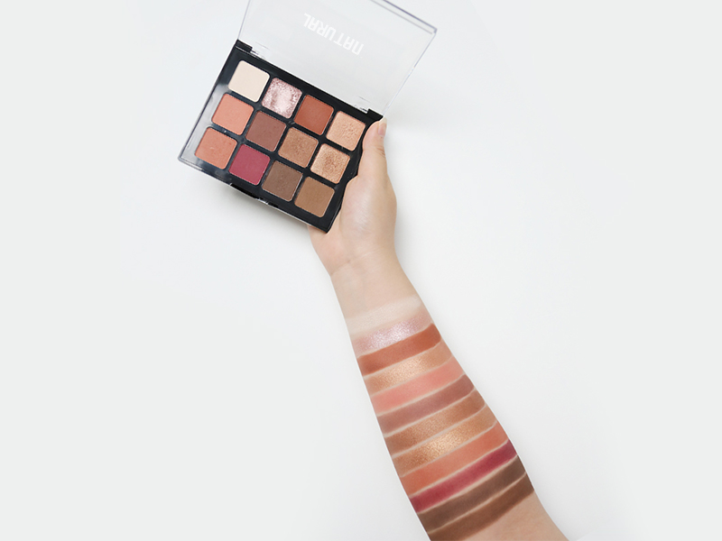 12 Colors Eyeshadow Palette 3
