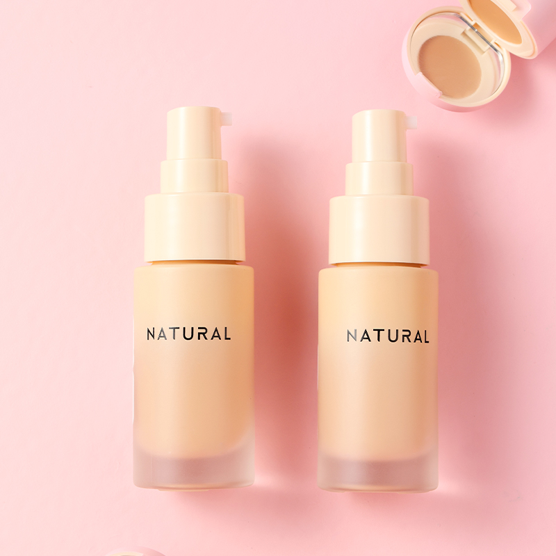 2 IN 1 Foundation Liquid + Concealer 04