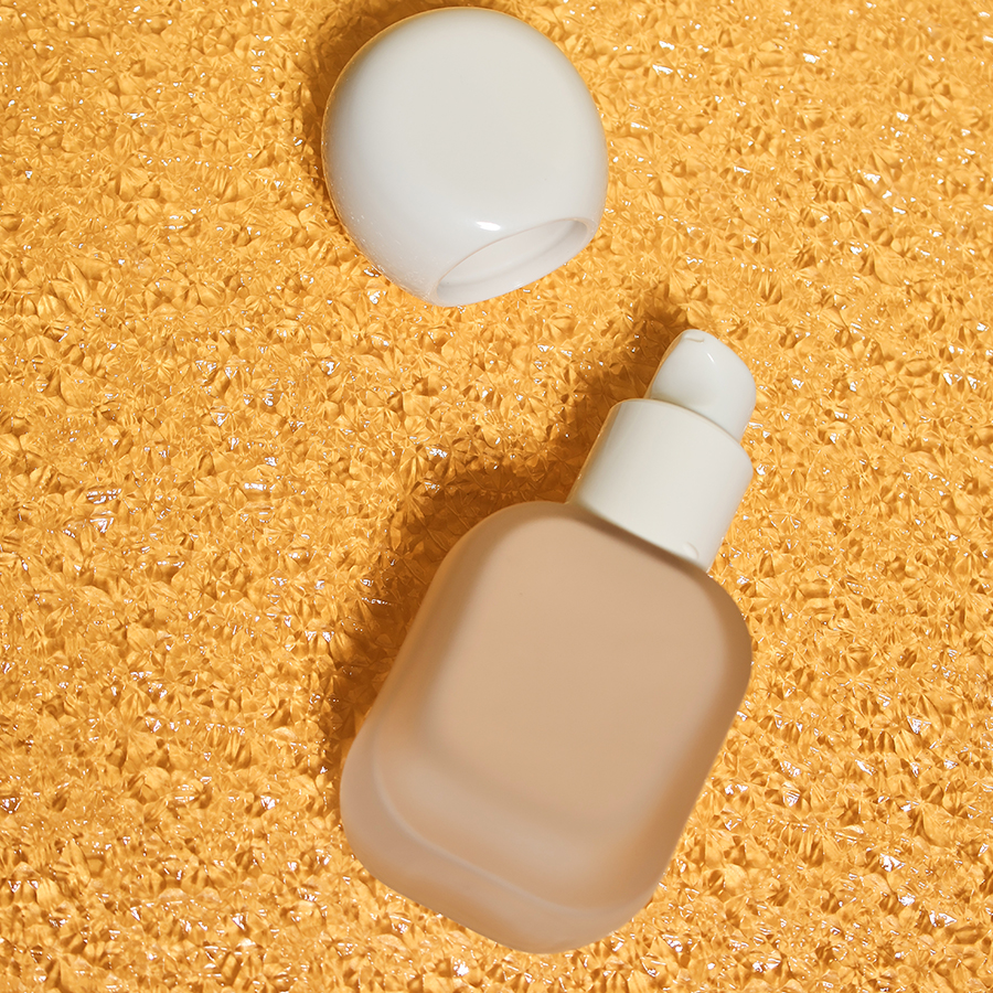 Natural Radiant Longwear Foundation 01